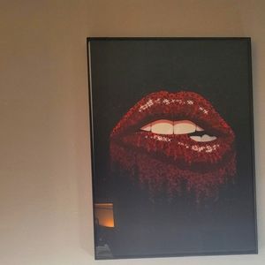 Red lip bite art